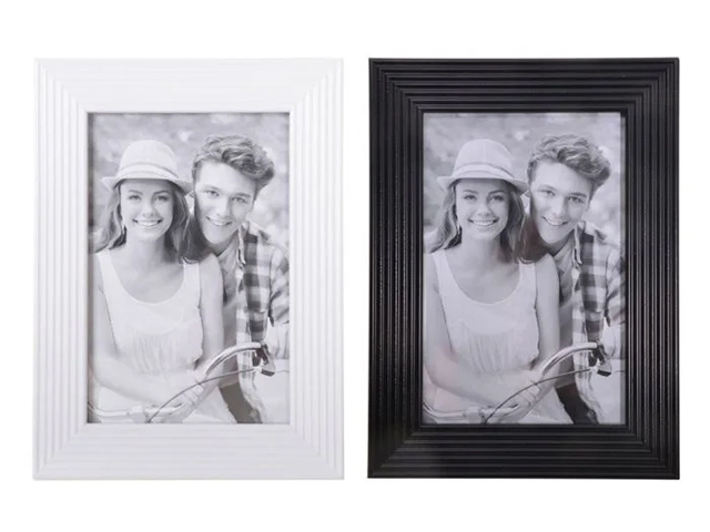 BLACK AND WHITE FRAME 4X6 2ASST