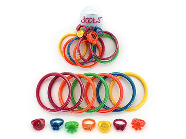 BANGLES AND RINGS SET UN12