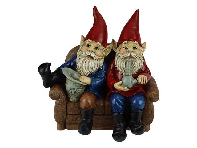 22CM CHEEKY GNOMES ON COUCH